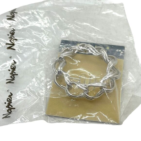 Napier Wreath Pin Brooch Silver Tone Link New on Card Vintage in Original Wrap - Picture 3 of 13